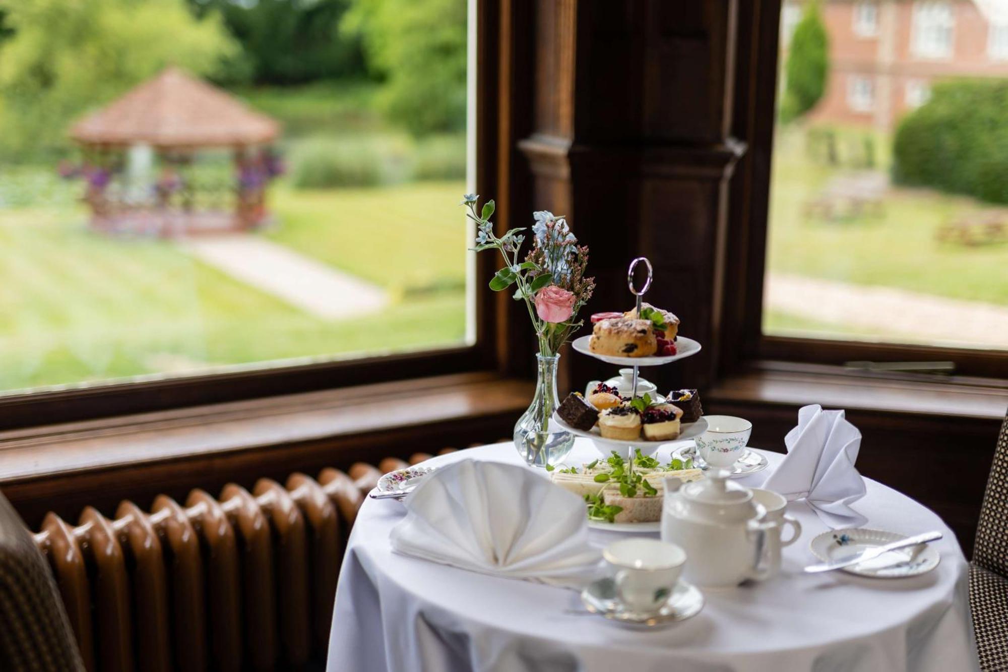 Albrighton Hall Hotel And Spa, A Member Of Radisson Individuals Shrewsbury Exterior foto